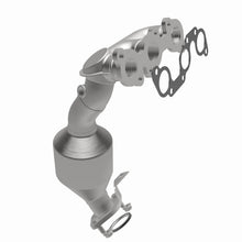 Load image into Gallery viewer, MagnaFlow Direct Fit Catalytic Converter 04-06 Toyota Sienna 3.3L