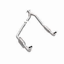 Load image into Gallery viewer, MagnaFlow Direct Fit Catalytic Converter 94-95 Disc./Defender 3.9L