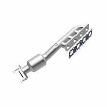Load image into Gallery viewer, MagnaFlow Direct Fit Catalytic Converter 07 Titan 5.6L D/S manif OEM