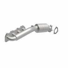 Load image into Gallery viewer, MagnaFlow Direct Fit Catalytic Converter 02-04 VW Passat 4.0L