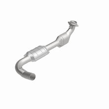 Load image into Gallery viewer, MagnaFlow Direct Fit Catalytic Converter 00-04 Ford E150 4.6L D/S