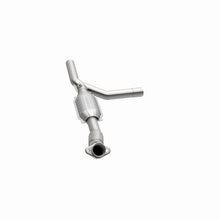 Load image into Gallery viewer, MagnaFlow Direct Fit Catalytic Converter 97-99 E-150/250 4.6L P/S