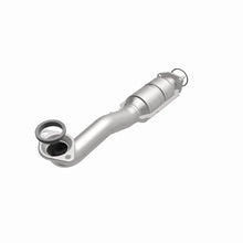 Load image into Gallery viewer, MagnaFlow Direct Fit Catalytic Converter 10-11 Honda CR-V 2.4L