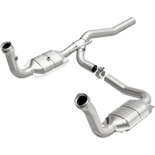 Load image into Gallery viewer, MagnaFlow Direct Fit Catalytic Converter 2009-2012 Dodge Nitro 3.7L Underbody