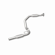 Load image into Gallery viewer, MagnaFlow Direct Fit Catalytic Converter 07-08 Express 2500 4.8L Driver Side
