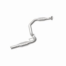 Load image into Gallery viewer, MagnaFlow Direct Fit Catalytic Converter 03-09 GM 2500/3500 Driver Side