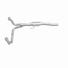 Load image into Gallery viewer, MagnaFlow Direct Fit Catalytic Converter 00-03 Durango 2WD OEM
