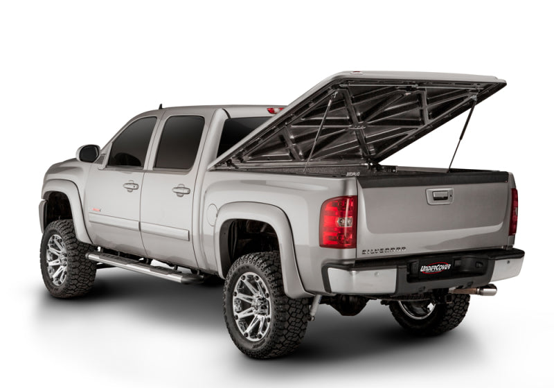 UnderCover 15-19 Chevy Colorado/GMC Canyon 5ft Lux Bed Cover - Silver Ice - GTR Auto