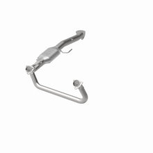Load image into Gallery viewer, MagnaFlow Direct Fit Catalytic Converter Astro-Safari Van 96-99