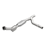 Load image into Gallery viewer, MagnaFlow Direct Fit Catalytic Converter 97-98 Expedition-Navigator