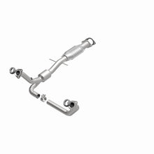 Load image into Gallery viewer, MagnaFlow Direct Fit Catalytic Converter Chevy S-10 00-02 OEM