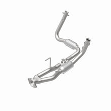Load image into Gallery viewer, MagnaFlow Direct Fit Catalytic Converter 05-06 Jeep Grand Cherokee 3.7L Y-Pipe Assembly