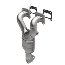 Load image into Gallery viewer, MagnaFlow Direct Fit Catalytic Converter 97-99 Sentra 1.6L manif 49S