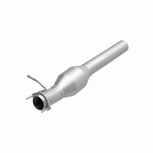 Load image into Gallery viewer, MagnaFlow Direct Fit Catalytic Converter 00-03 Ford F250/350 SD 7.3