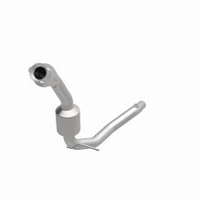 Load image into Gallery viewer, MagnaFlow Direct Fit Catalytic Converter 96-97 Chrysler Concorde 3.5L
