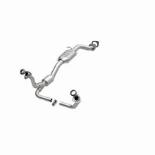 Load image into Gallery viewer, MagnaFlow Direct Fit Catalytic Converter 01-05 Chevy Blazer 4.3L 2WD