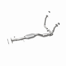 Load image into Gallery viewer, MagnaFlow Direct Fit Catalytic Converter 01-05 Chevy Blazer 4.3L 2WD