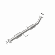Load image into Gallery viewer, MagnaFlow Direct Fit Catalytic Converter 05-09 Toyota Tacoma 2.7L