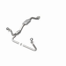 Load image into Gallery viewer, MagnaFlow Direct Fit Catalytic Converter 01-05 Chevy Blazer 4.3L 4WD