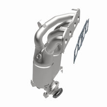 Load image into Gallery viewer, MagnaFlow Direct Fit Catalytic Converter 01-06 Toyota Highlander 2.4L