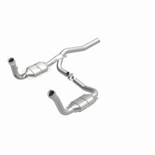 Load image into Gallery viewer, MagnaFlow Direct Fit Catalytic Converter 2009-2012 Dodge Nitro 3.7L Underbody