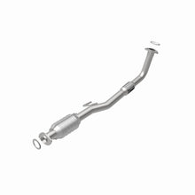 Load image into Gallery viewer, MagnaFlow Direct Fit Catalytic Converter 99-00 Toyota Solara 2.2L