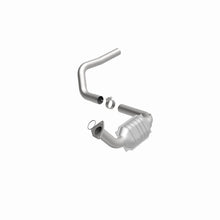 Load image into Gallery viewer, MagnaFlow Direct Fit Catalytic Converter 03-06 Hummer H2 6.0L D/S