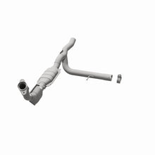 Load image into Gallery viewer, MagnaFlow Direct Fit Catalytic Converter 2005 Ford F150 V8