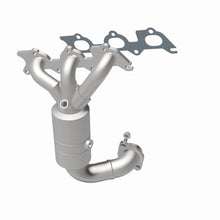 Load image into Gallery viewer, MagnaFlow DF Cat Conv 07-11 Chrysler Sebring 2.7L Fr Manifold / 08-10 Dodge Avenger 2.7L Fr Manifold