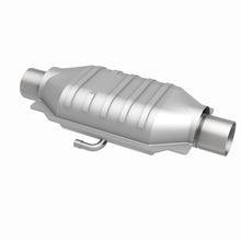 Load image into Gallery viewer, MagnaFlow Universal Catalytic Converter 2 W/Air FED