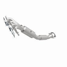 Load image into Gallery viewer, MagnaFlow Direct Fit Catalytic Converter 08-09 Ford Focus 2.0L