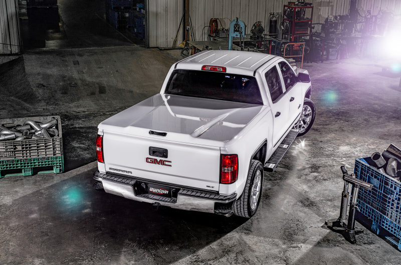 UnderCover 2019 GMC Sierra 1500 (w/o MultiPro TG) 5.8ft Elite LX Bed Cover - Deep Ocean Blue UC1198L-G1K
