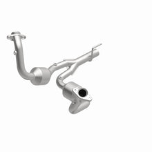 Load image into Gallery viewer, MagnaFlow Direct Fit Catalytic Converter 04 Jeep Grand Cherokee 4.7L