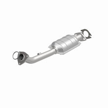 Load image into Gallery viewer, MagnaFlow Direct Fit Catalytic Converter 01-04 Pathfinder Driver Side Rear