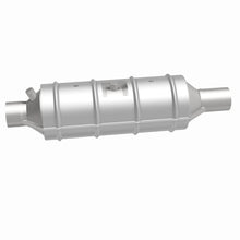 Load image into Gallery viewer, MagnaFlow Ford E-350 Econoline/ 99 -19 F-250/F-350/F-450 SD Direct Fit Catalytic Converter
