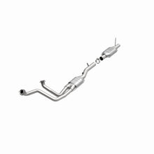 Load image into Gallery viewer, MagnaFlow Direct Fit Catalytic Converter 96 Ford F-150 4.9L I-6