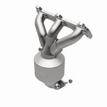 Load image into Gallery viewer, MagnaFlow Direct Fit Catalytic Converter 01-04 Hyundai Santa Fe 2.7L