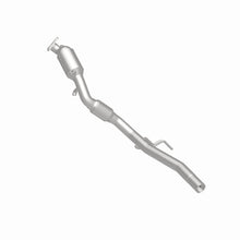 Load image into Gallery viewer, MagnaFlow Direct Fit Catalytic Converter 11-15 Volkswagen Touareg V6 3.6 OEM Underbody