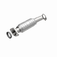 Load image into Gallery viewer, MagnaFlow Direct Fit Catalytic Converter 04 Toyota Sienna 3.3L