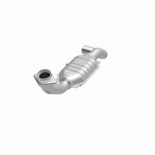 Load image into Gallery viewer, MagnaFlow Direct Fit Catalytic Converter 03-05 Ford Expedition/05-06 Lincoln Navigator 5.4L D/S