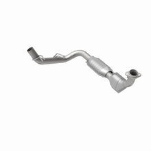 Load image into Gallery viewer, MagnaFlow Direct Fit Catalytic Converter 97-98 Ford Trucks 5.4L