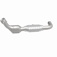 Load image into Gallery viewer, MagnaFlow Direct Fit Catalytic Converter 99-00 Ford Exped 4.6L