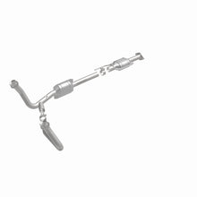 Load image into Gallery viewer, MagnaFlow Direct Fit Catalytic Converter 96-97 Ford Aerostar 4.0L