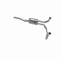 Load image into Gallery viewer, MagnaFlow Direct Fit Catalytic Converter 96-97 Dodge B1500/B2500/B3500 V8 Underbody