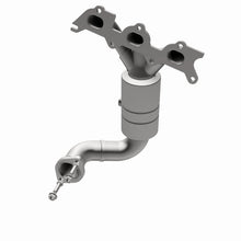 Load image into Gallery viewer, MagnaFlow Direct Fit Catalytic Converter 07-09 Chrysler Sebring 2.7L