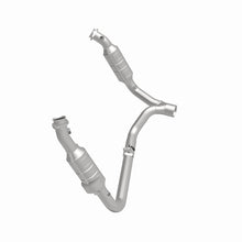 Load image into Gallery viewer, MagnaFlow Direct Fit Catalytic Converter 2006 Dodge RAM 1500 Pickup 5.7L Solid Front Axle