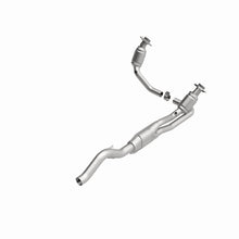 Load image into Gallery viewer, MagnaFlow Direct Fit Catalytic Converter 00-03 Dodge Dakota OEM