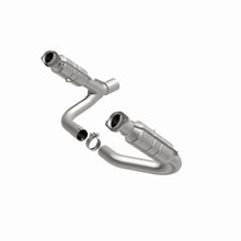 Load image into Gallery viewer, MagnaFlow Direct Fit Catalytic Converter 2008 Chrysler Aspen 4.7L/Dodge Durango 4.7L 2WD