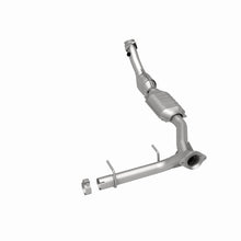 Load image into Gallery viewer, MagnaFlow Direct Fit Catalytic Converter 03 Lincoln Navigator 5.4L