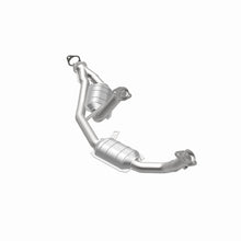 Load image into Gallery viewer, MagnaFlow Direct Fit Catalytic Converter Taurus/Sable/Continental 8
